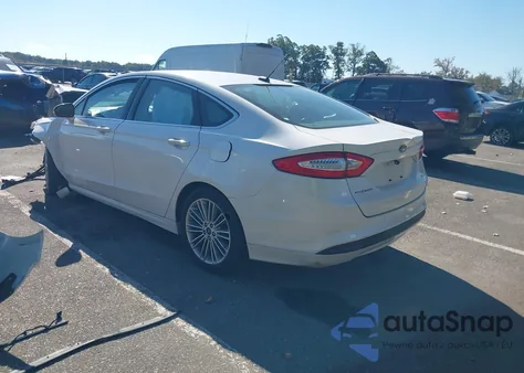 2013 Ford Fusion Se z USA, uszkodzony, nr VIN 3FA6P0HR8DR197228